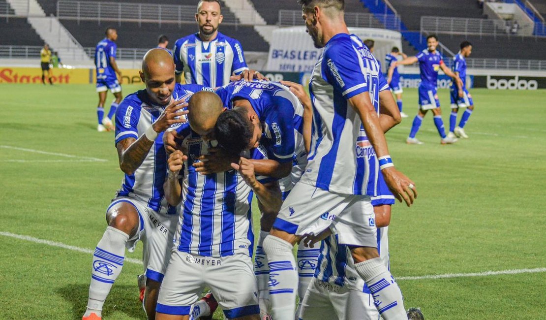 CSA vence o Cruzeiro por 3 a 1 e deixa a lanterna da série B do Brasileirão