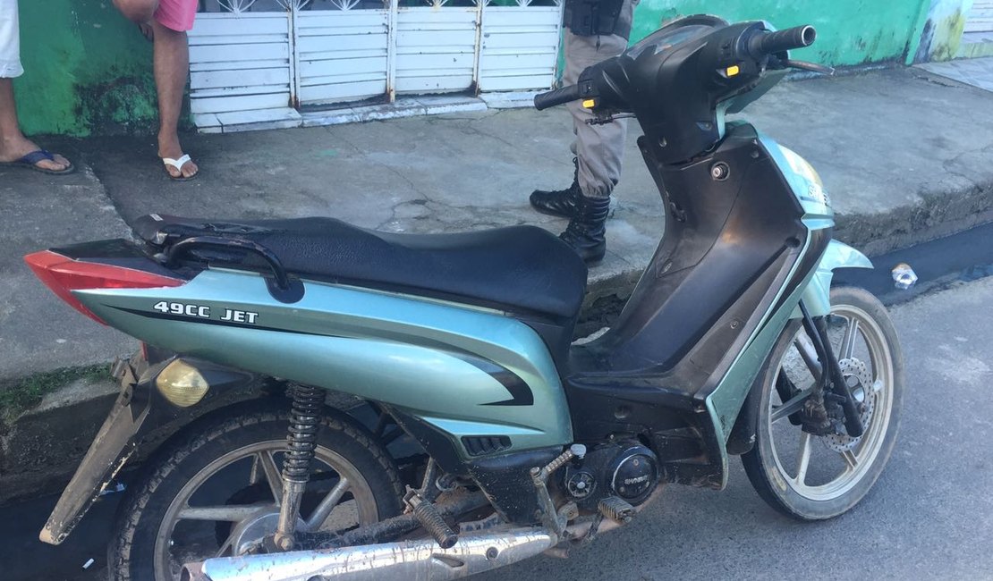 Moto furtada é recuperada durante abordagem policial em Arapiraca
