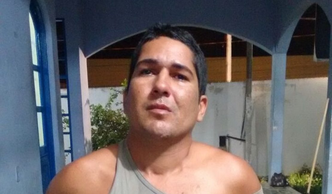 Jovem tenta fugir da polícia e é detido com arma de fogo, em Arapiraca