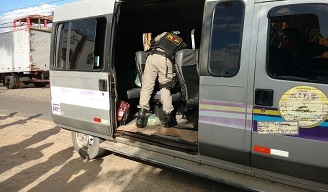 Trio assalta passageiros de coletivo em São Miguel dos Campos