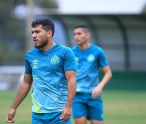 Chapecoense afasta jogador após confusão com jogadores do Internacional