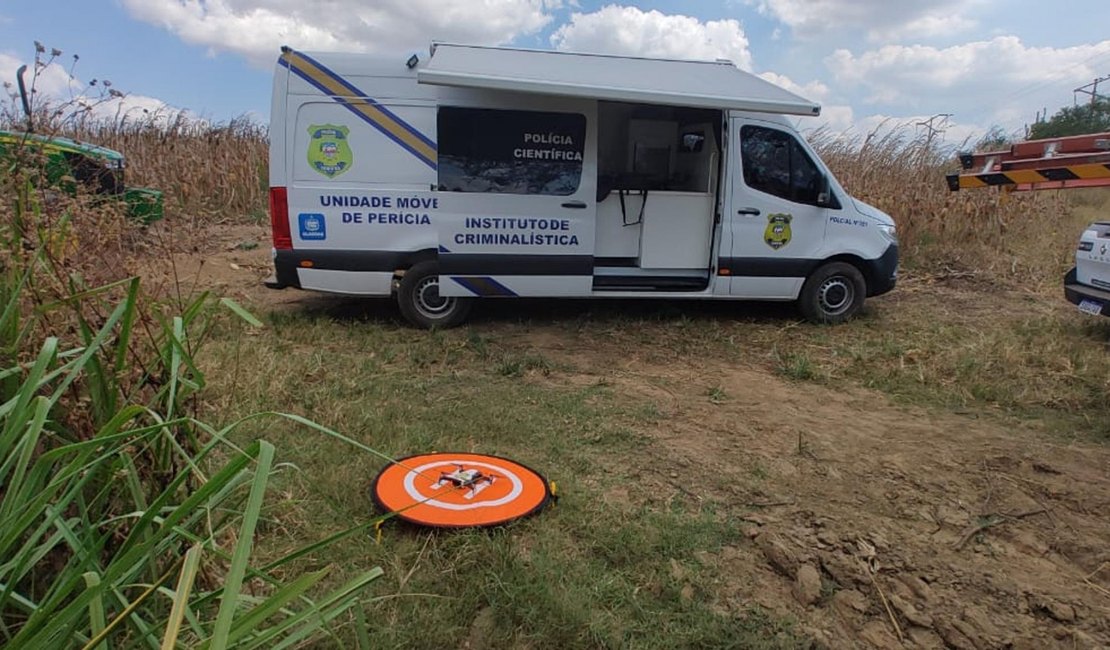 Polícia Científica de Alagoas examina local de morte por descarga elétrica