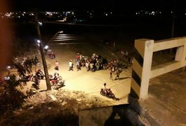 Veículo despenca de viaduto próximo ao shopping, em Arapiraca