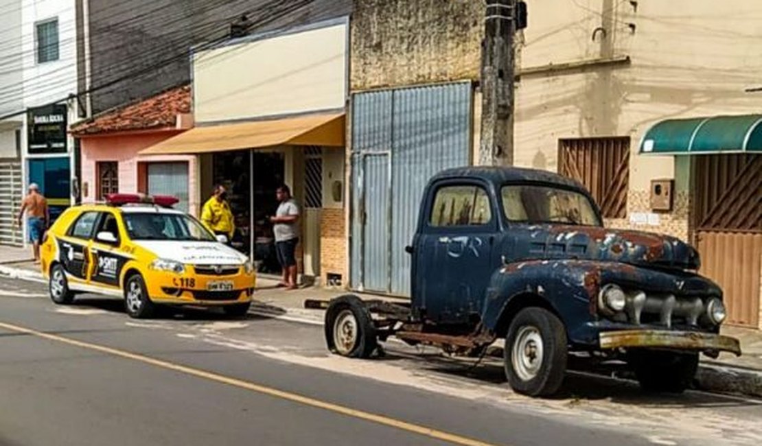 Sucata Zero: SMTT de Arapiraca recolhe veículos abandonados nas vias da cidade