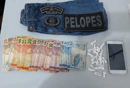 Pelopes apreende droga escondida em roupa de criança e prende mulher, em Arapiraca