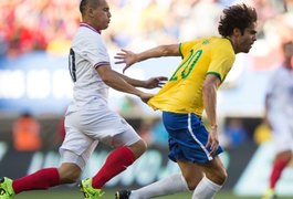 Kaká sente lesão e é cortado; Dunga convoca Firmino para a vaga