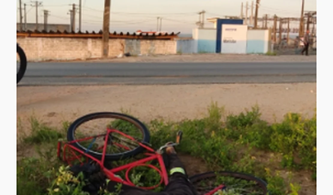 Ciclista é morto por criminosos em carro às margens da AL-101 Sul, em Penedo