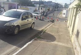 Suspeitos de assaltos colidem contra carro e ficam feridos durante fuga em Arapiraca
