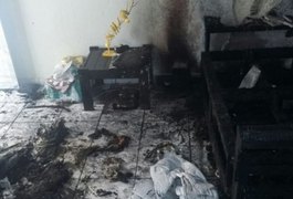 Celular pega fogo enquanto carregava na tomada e deixa família ferida em Maceió