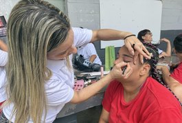 Semu realiza 'Dia Delas' e leva cuidado e dignidade a mulheres do Presídio Santa Luzia