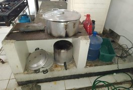 Fiscalização interdita fábrica de coxinhas e restaurante em Maceió