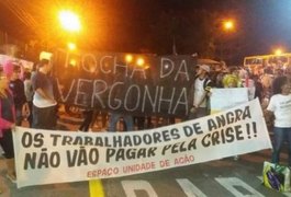 Manifestantes impedem passagem da tocha olímpica em Angra dos Reis; veja o vídeo