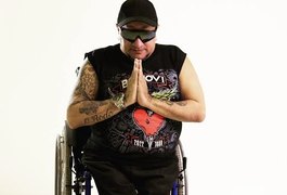 Kinho, cantor do Rodo, morre após mal estar na Bahia