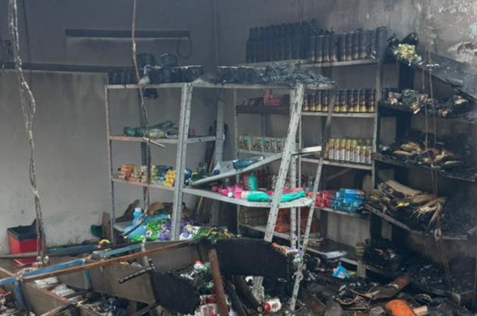 Corpo de Bombeiros combate incêndios em estabelecimentos comerciais em Maceió e Arapiraca