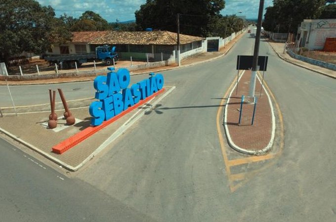 Casal faz vistorias para regularizar abastecimento de água em São Sebastião