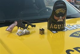 PM prende jovem por tráfico de drogas e porte ilegal de arma de fogo em Maceió