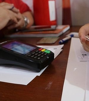 Maquinetas de cartão de crédito são apreendidas em bares de Maceió