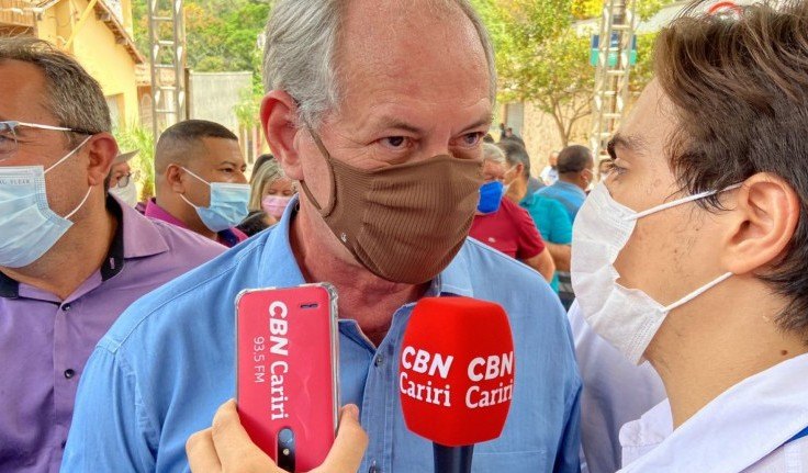 Isolado no partido, Ciro Gomes perde metade da bancada do PDT na Câmara