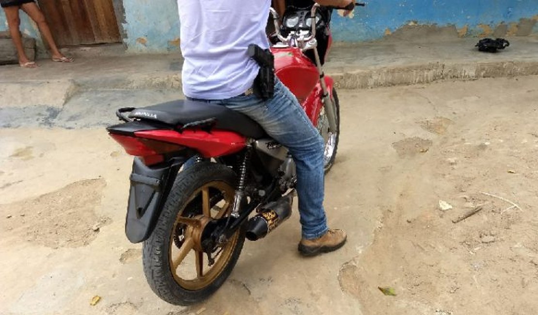 PC prende trio por furtar fazenda no município de Penedo