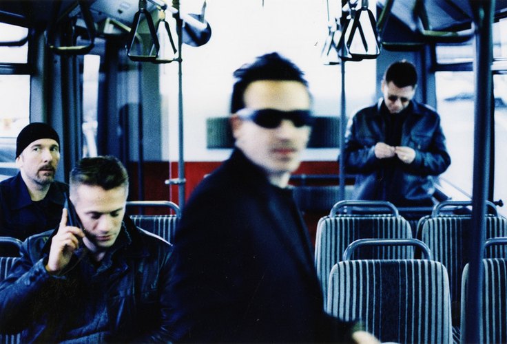 U2 lança versão acústica de Stuck In A Moment You Can’t Get Out Of