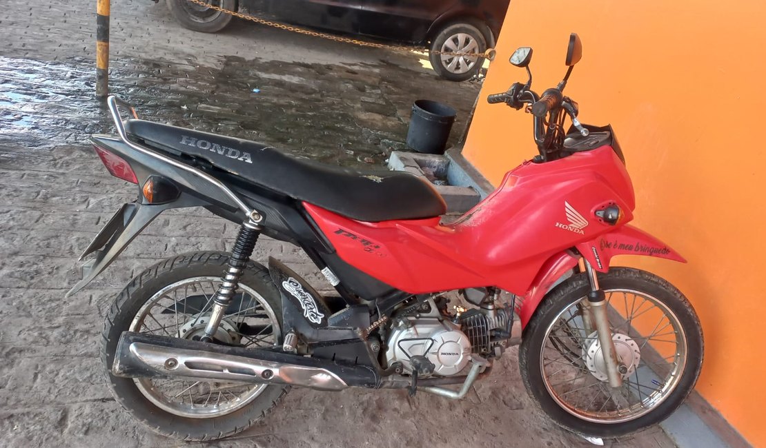 Motocicleta com queixa de roubo é recuperada em Arapiraca
