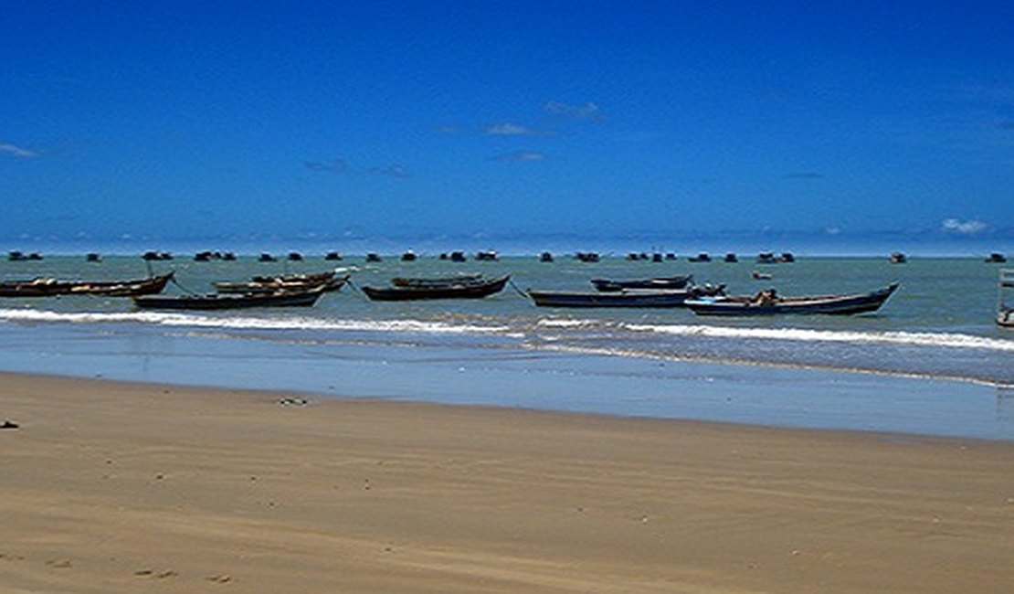 Praias alagoanas têm 14 trechos impróprios para banho de mar; confira