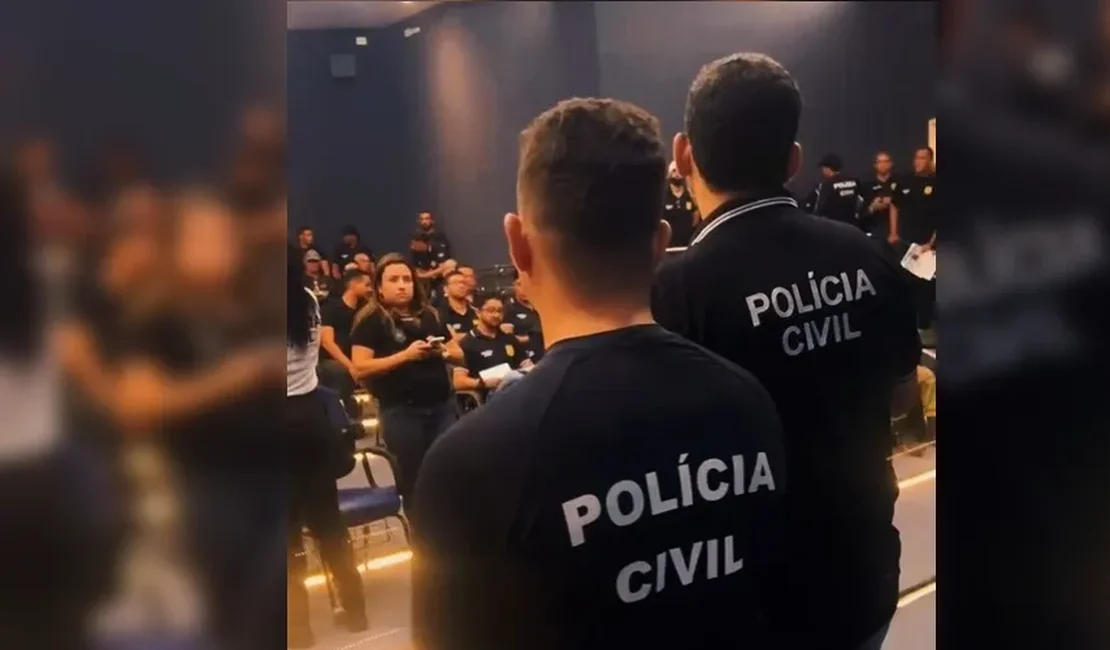 Operação policial prende 34 pessoas e apreende dois em Maceió e no interior