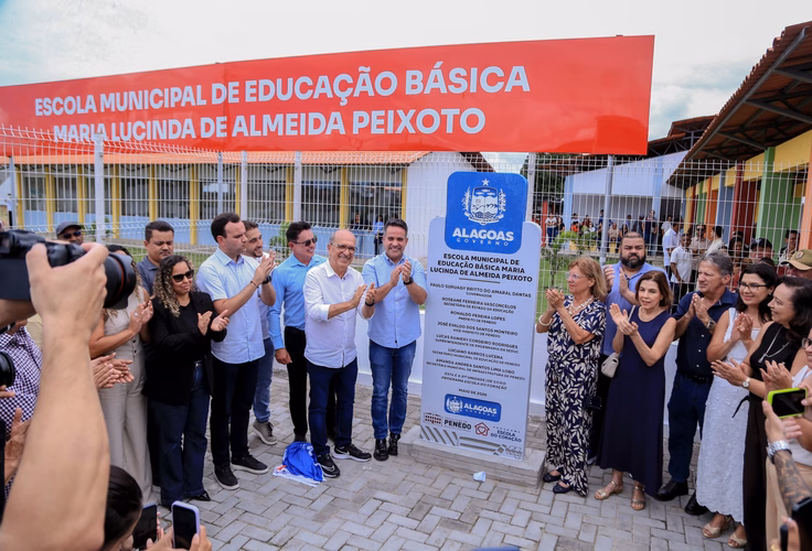 Penedo recebe nova e moderna escola, sala do Saúde Até Você Digital e 37 ruas pavimentadas em parceria com o Governo de Alagoas