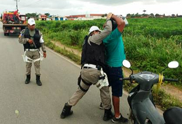 BPRv confecciona 28 Autos de Infrações durante operação em Arapiraca