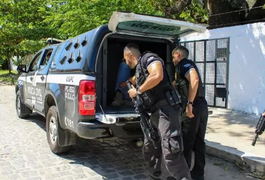 Condenado por tentativa de homicídio é preso após 17 anos durante operação da DHPP, em Alagoas