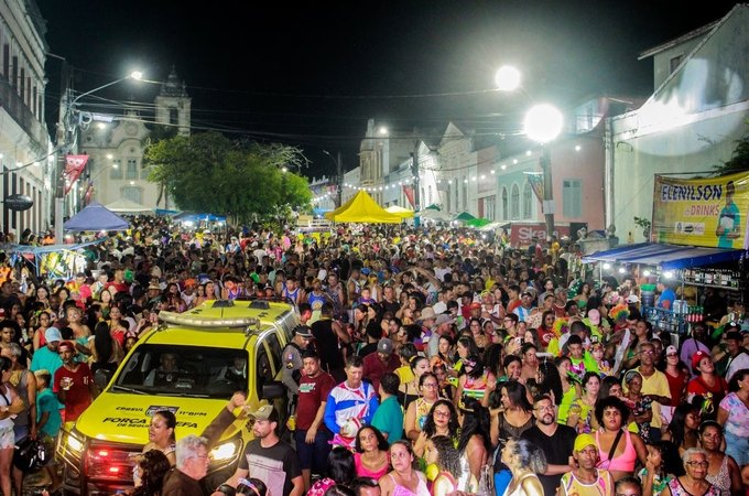 Carnaval 2025: Prefeitura de Penedo abre inscrição para desfile de blocos na Lavagem do Rosário