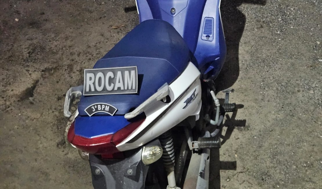 Moto roubada é recuperada pela PM durante patrulhamento da Rocam em Arapiraca