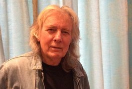 Eddie Clarke, guitarrista do Motörhead, morre aos 67 anos