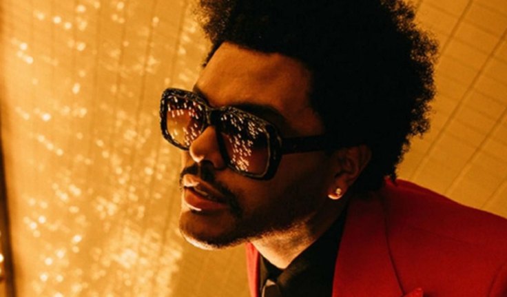 Hit de The Weeknd completa um ano e continua no Top 10 da Billboard Hot 100