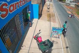 Mulher fica ferida após acidente de moto, em Arapiraca