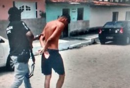 Polícia prende suspeito de matar idoso na frente da mãe de 90 anos em Marechal Deodoro