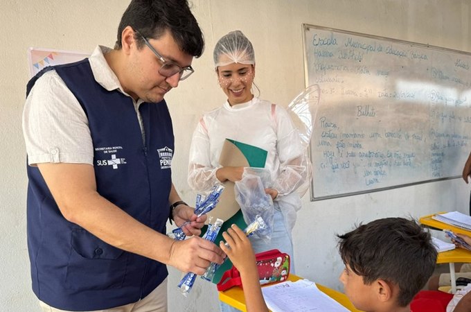 Dia B de Saúde Bucal mobiliza escolas de Penedo no combate à cárie dentária