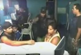 Assalto em Lanhouse: Câmeras de segurança filmam toda ação criminosa