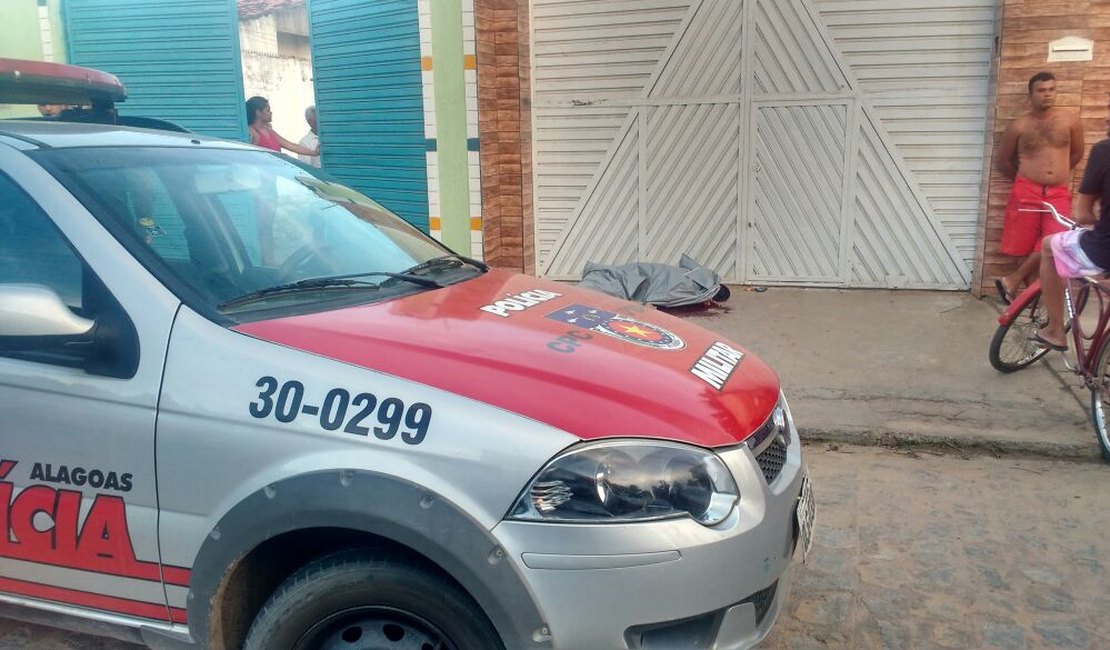 VÍDEO. Jovem é executado a tiros em Arapiraca