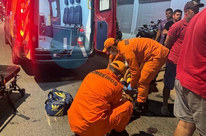 Dois acidentes simultâneos deixam feridos na Avenida Muniz Falcão, em Arapiraca