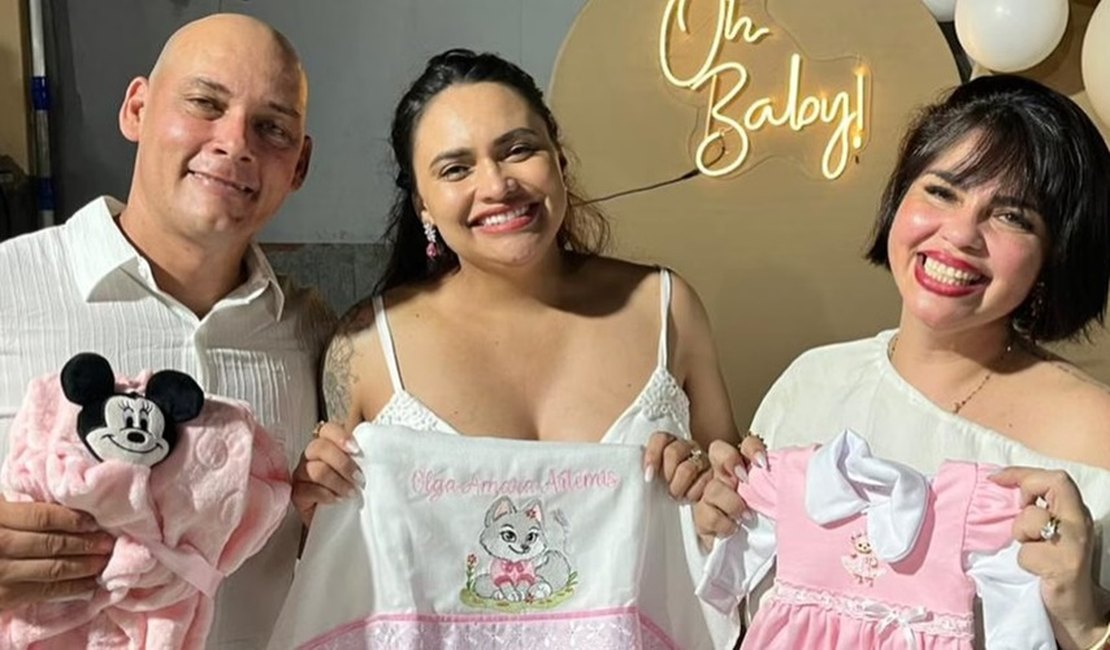 ‘Trisal do Acre’ anuncia gravidez e revela sexo do bebê nas redes sociais