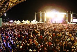 Banda Cachorro Urubu faz tributo a Raul Seixas no Viva Arapiraca