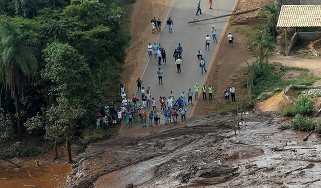 Buscas por sobreviventes são retomadas em Brumadinho; 37 mortes foram registradas