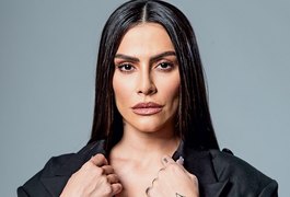 Cleo anuncia fim de contrato com a Globo