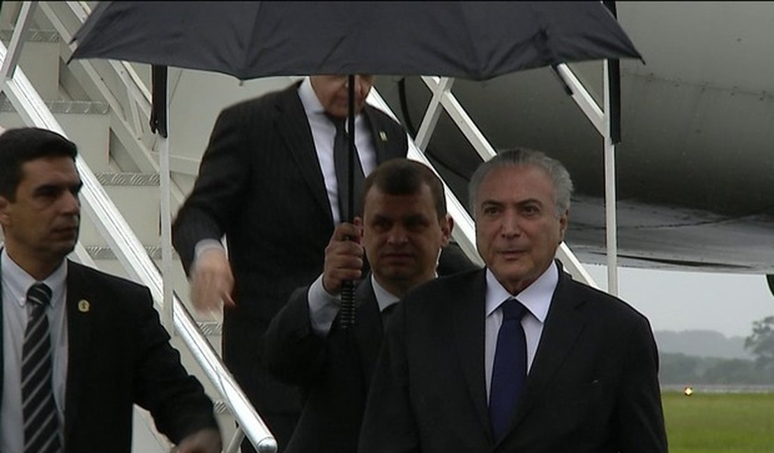 Presidente Michel Temer chega a Chapecó e decide ir à Arena Condá