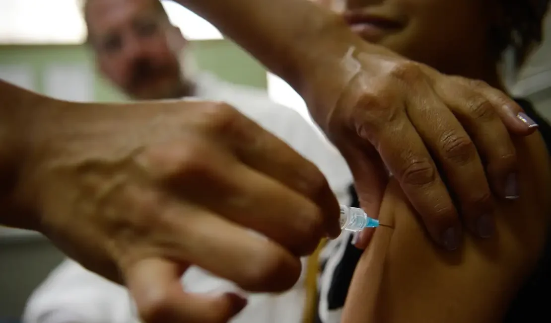 Consultas por lesões pré-cancerígenas caem após vacina contra HPV