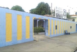 Mulher é presa com drogas no Centro de Arapiraca