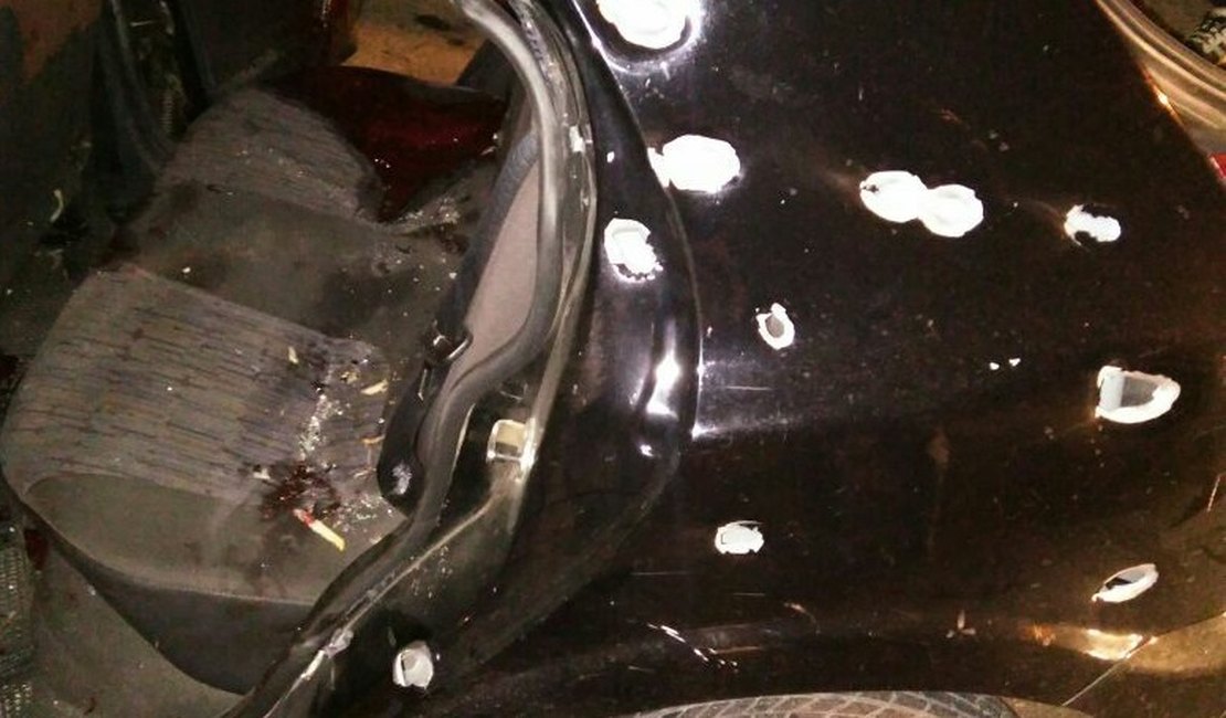 Suspeitos de roubo feridos em troca de tiros morrem no HGE, em Maceió