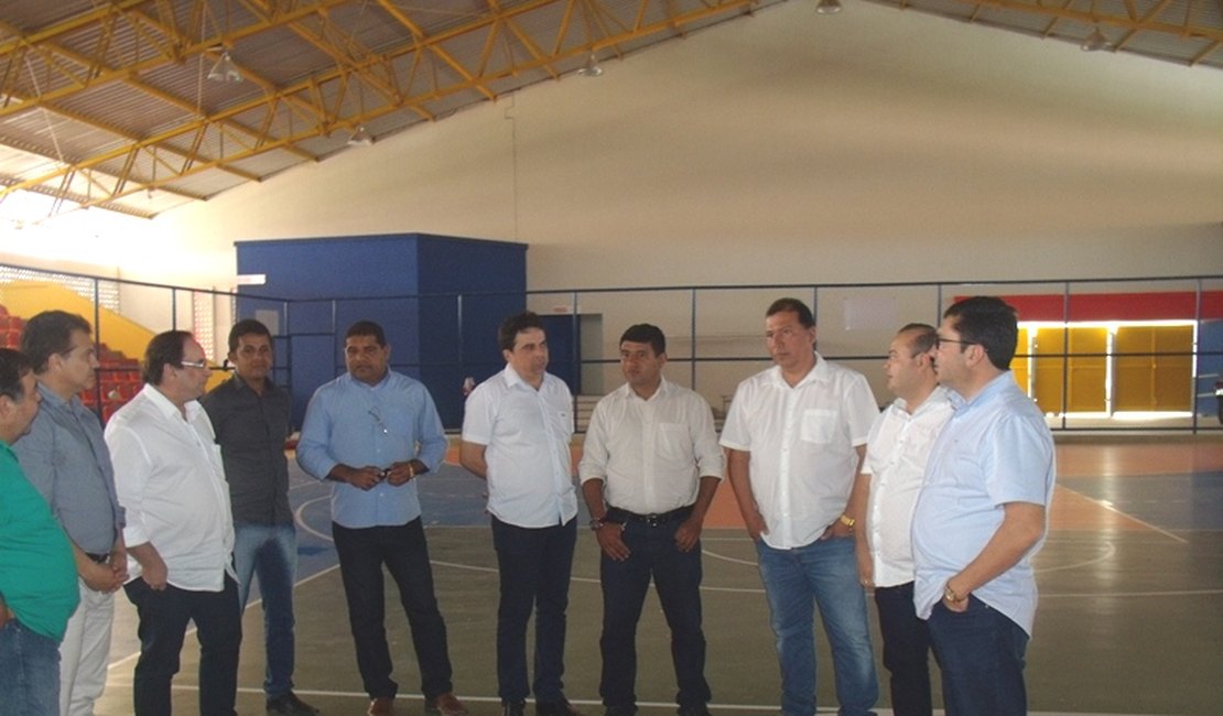 Vereadores se reúnem com Luciano Barbosa e discutem melhorias para Arapiraca