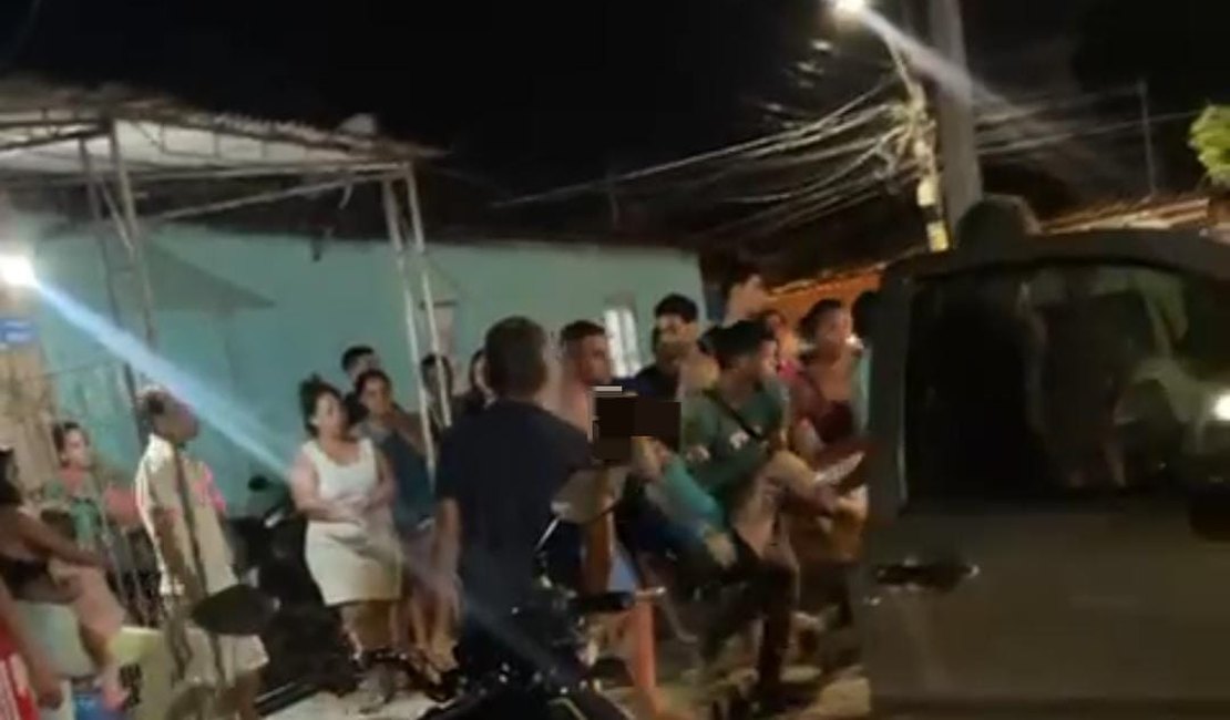 Após divulgar localização na internet, manicure é baleada por criminosos em residência, em Maceió
